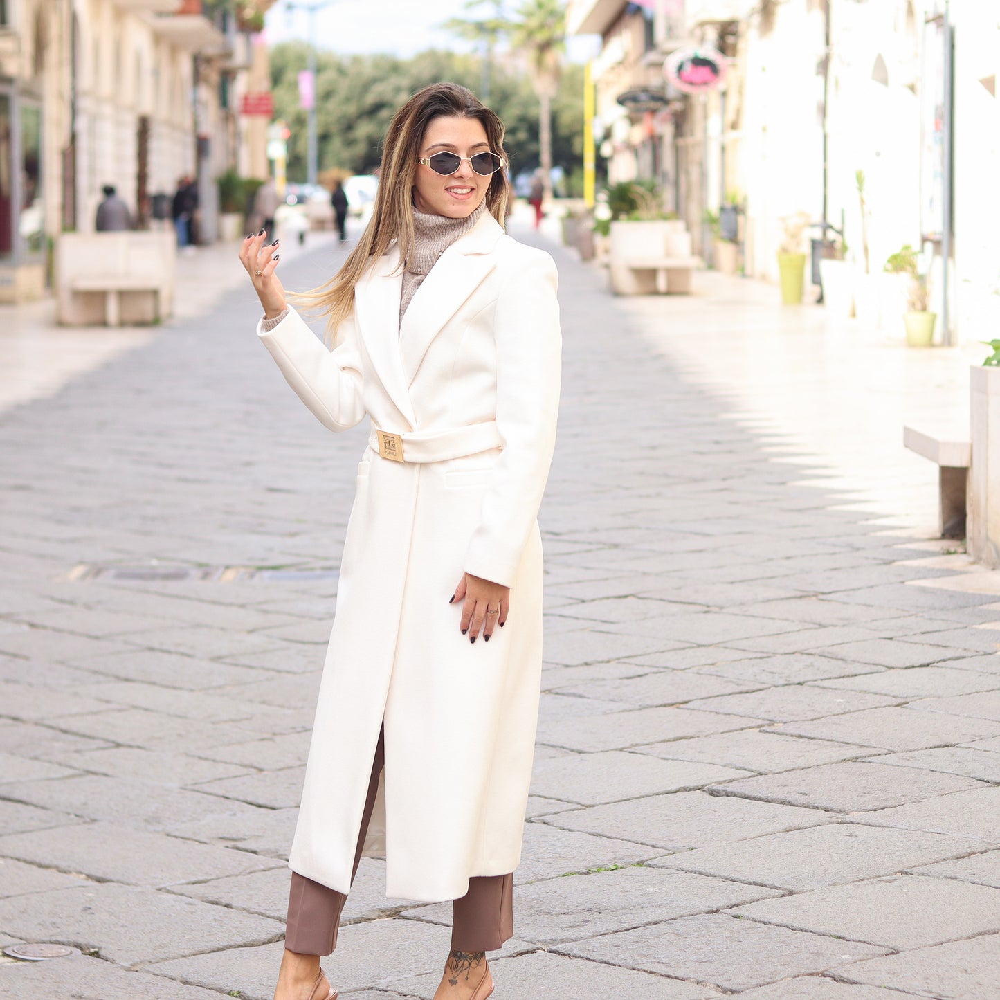 cappotto con cintura logata Gaudì bianco