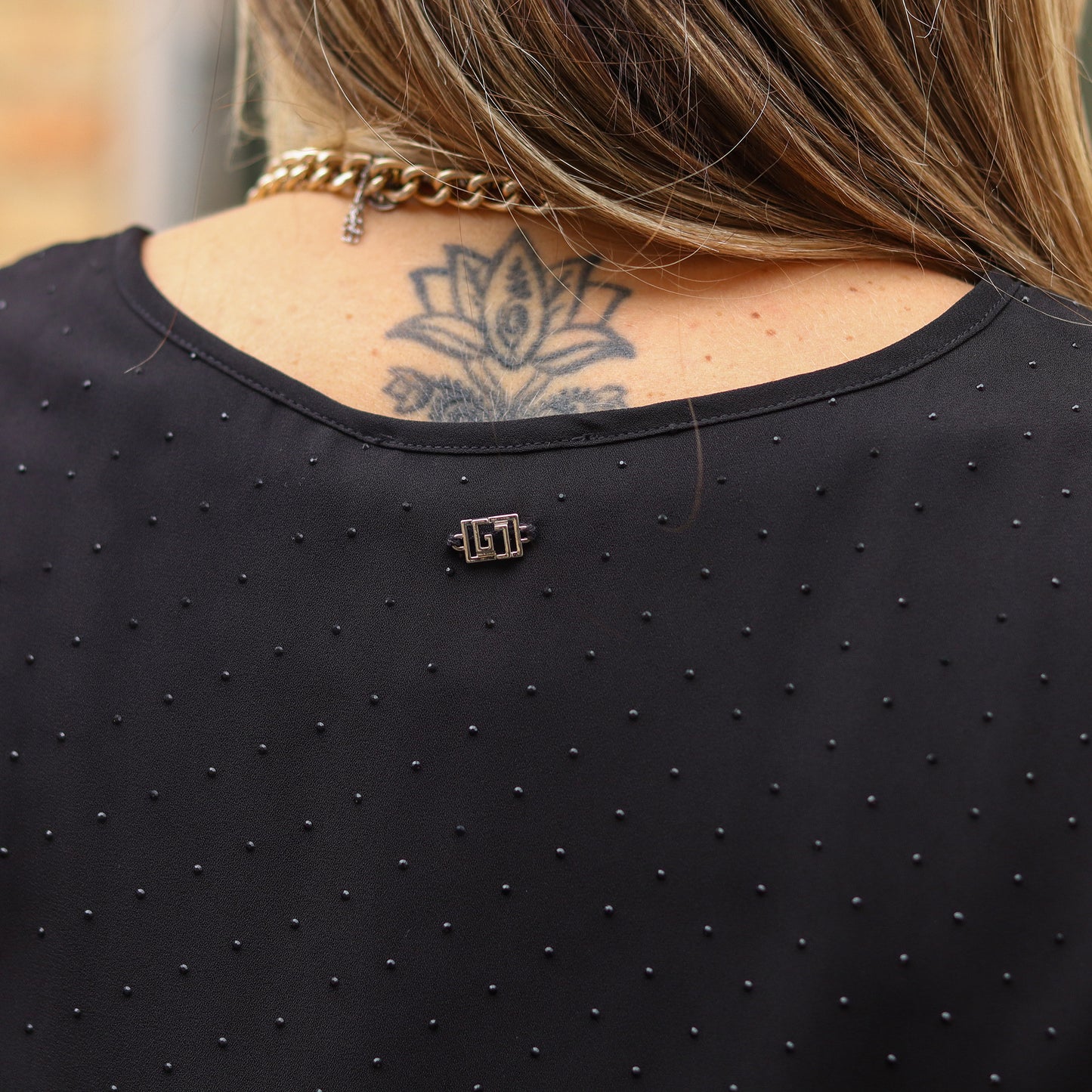 abito da donna in georgette con cintura Gaudì nero