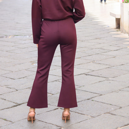 pantaloni cropped da donna con piega cucita