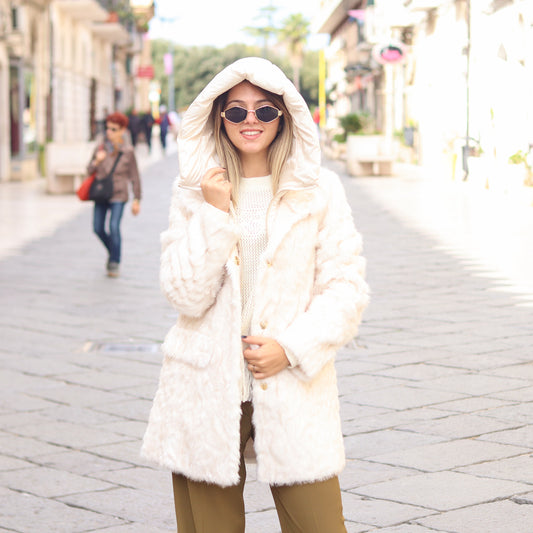 cappotto in pelliccia con cappuccio in tessuto morbido Yes Zee